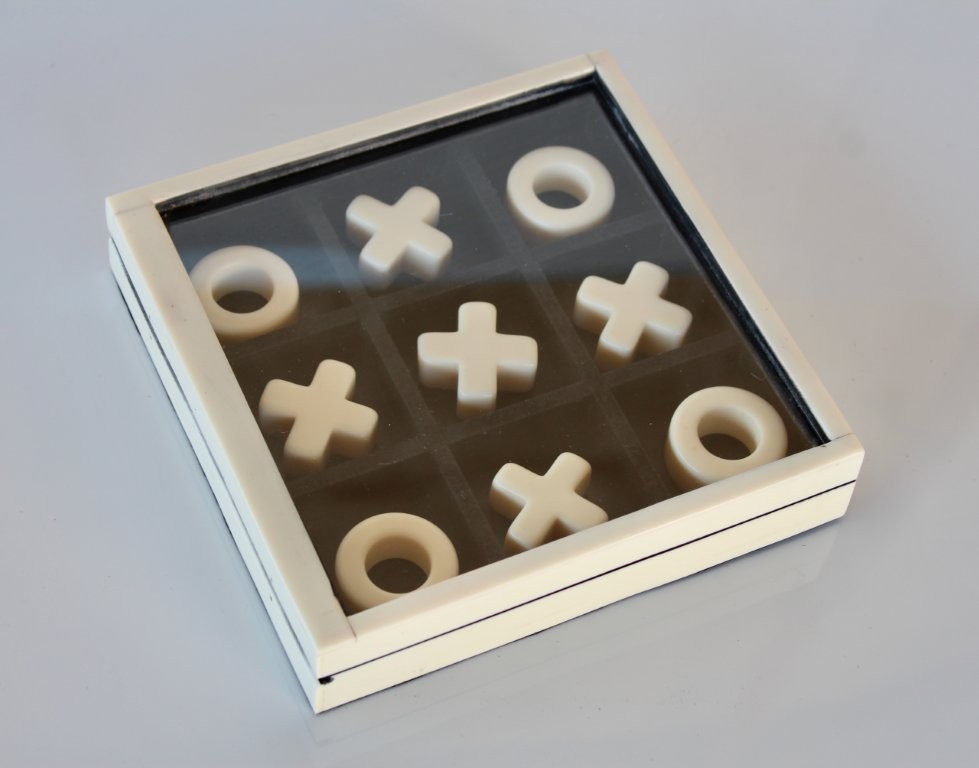 Cream & White Tic Tac Toe In Box